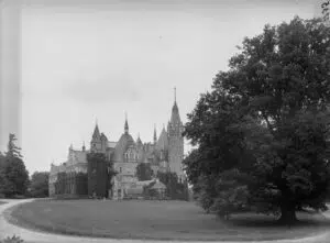 Pałac w Mosznej