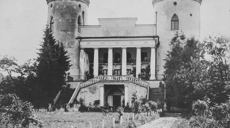 Zamek w Czerwonogrodzie