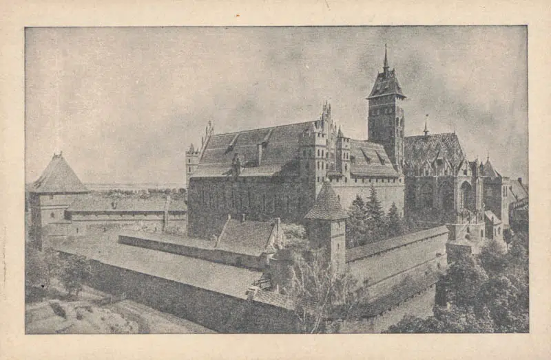 Zamek w Malborku na przedwojennej pocztówce (źródło: Polona.pl)